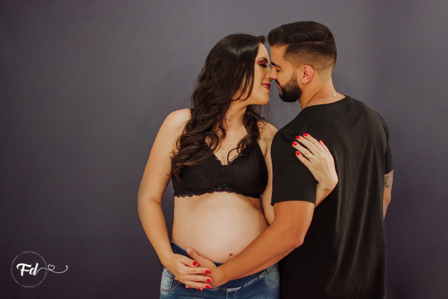 fotos de gestante; gravida no estudio; fotos de gravida no estudio; ensaio de gestante campo grande; campogrande; sessão de gestante no estudio; fotos criativas de gravida; fotografa campo grande; fotos criativas de gestante; gravidas campo grande; ensaio