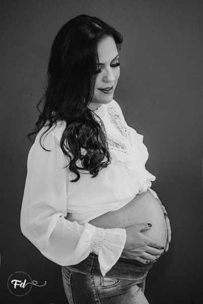 fotos de gestante; gravida no estudio; fotos de gravida no estudio; ensaio de gestante campo grande; campogrande; sessão de gestante no estudio; fotos criativas de gravida; fotografa campo grande; fotos criativas de gestante; gravidas campo grande; ensaio
