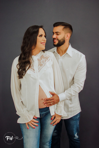 fotos de gestante; gravida no estudio; fotos de gravida no estudio; ensaio de gestante campo grande; campogrande; sessão de gestante no estudio; fotos criativas de gravida; fotografa campo grande; fotos criativas de gestante; gravidas campo grande; ensaio