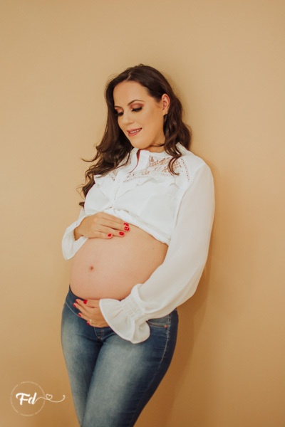 fotos de gestante; gravida no estudio; fotos de gravida no estudio; ensaio de gestante campo grande; campogrande; sessão de gestante no estudio; fotos criativas de gravida; fotografa campo grande; fotos criativas de gestante; gravidas campo grande; ensaio