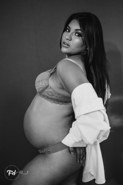 ensaio de gestante; fotos de gravida em estudio; estudio de fotos em campo grande; fotos fran duailibi; fotografa campo grande; fotografo de gestante; ensaio criativo gestante; fotos de gravida; maternidade; ensaio sozinha de gestante;  gravida sensual