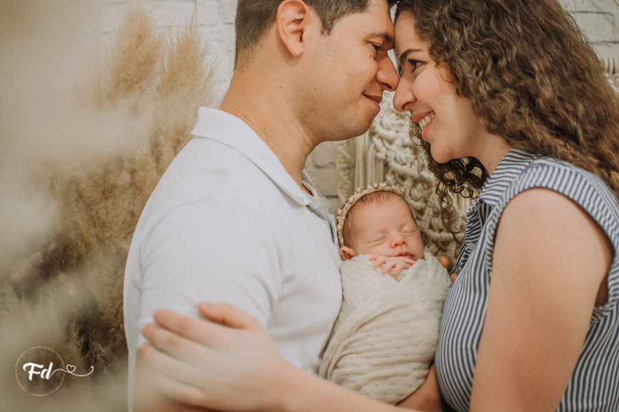  sessao newborn; newborn; campo grande; baby boy; fotos fran duailibi; mae de menina; pai de menina; newborn girl; mudo rosa; ensaio newborn; fotos de recem nascido campo grande; fotografo em campo grande; fotos de bebe; bebe com mamae; bebe com familia