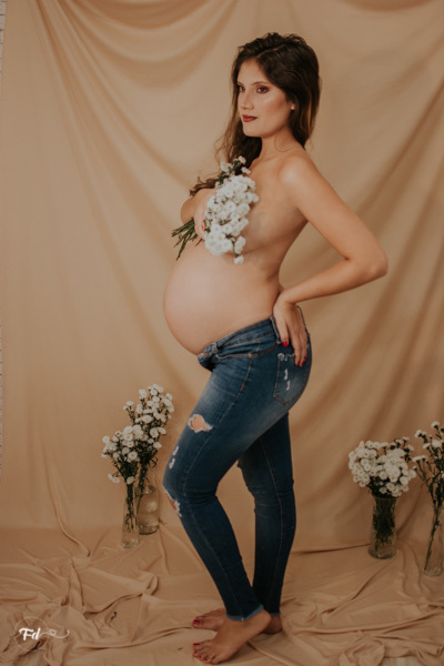 ensaio de gestante; fotos de gravida estudio flores; esestudio de fotos em campo grande; fotos fran duailibi; fotografa campo grande; fotografo de gestante; ensaio gravida; ensaio criativo gestante; fotos de gravida; gestante nu