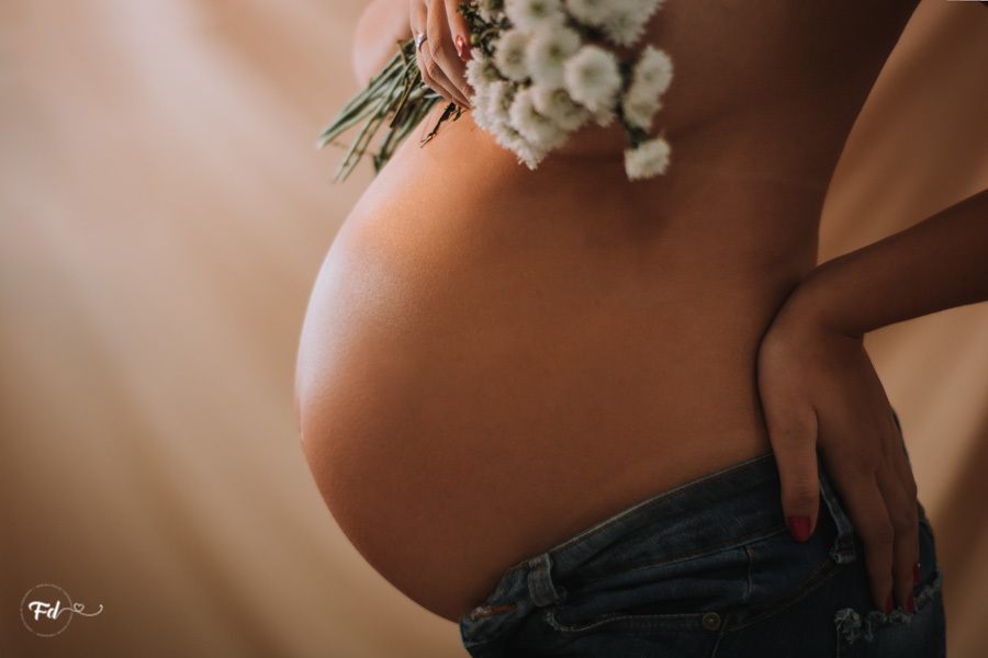 ensaio de gestante; fotos de gravida estudio flores; esestudio de fotos em campo grande; fotos fran duailibi; fotografa campo grande; fotografo de gestante; ensaio gravida; ensaio criativo gestante; fotos de gravida; gestante nu