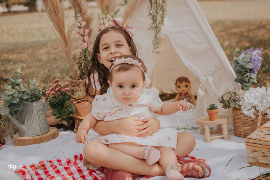  fotografa campo grande;  fotografia de familia ; ensaio de bebe ; ensaio de bebe campo grande; ensaio 1 ano campo grande ; fotografo de criança; ensaio externo campo grande; fotografo de bebe ; ensaio 1 aninho menina; fotos jardim encantado