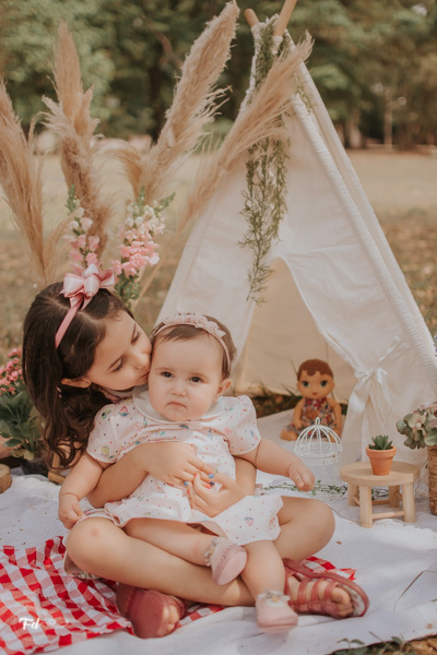  fotografa campo grande;  fotografia de familia ; ensaio de bebe ; ensaio de bebe campo grande; ensaio 1 ano campo grande ; fotografo de criança; ensaio externo campo grande; fotografo de bebe ; ensaio 1 aninho menina; fotos jardim encantado