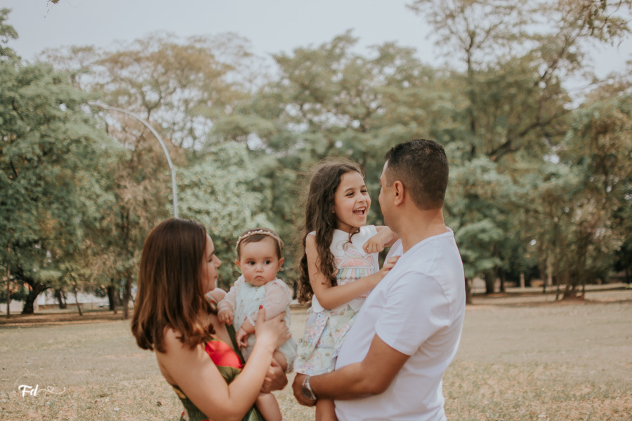  fotografa campo grande;  fotografia de familia ; ensaio de bebe ; ensaio de bebe campo grande; ensaio 1 ano campo grande ; fotografo de criança; ensaio externo campo grande; fotografo de bebe ; ensaio 1 aninho menina; fotos jardim encantado