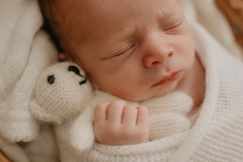  sessao newborn; newborn; campo grande; baby boy; fotos fran duailibi; mae de menina; pai de menina; newborn girl; mudo rosa; ensaio newborn; fotos de recem nascido campo grande; fotografo em campo grande; fotos de bebe; bebe com mamae; bebe com familia