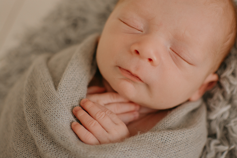  sessao newborn; newborn; campo grande; baby boy; fotos fran duailibi; mae de menina; pai de menina; newborn girl; mudo rosa; ensaio newborn; fotos de recem nascido campo grande; fotografo em campo grande; fotos de bebe; bebe com mamae; bebe com familia