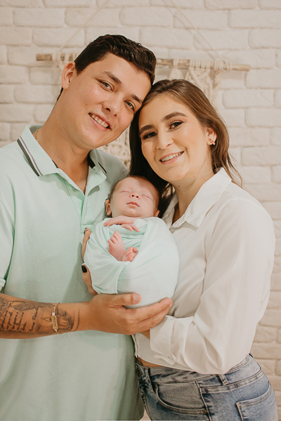  sessao newborn; newborn; campo grande; baby boy; fotos fran duailibi; mae de menina; pai de menina; newborn girl; mudo rosa; ensaio newborn; fotos de recem nascido campo grande; fotografo em campo grande; fotos de bebe; bebe com mamae; bebe com familia