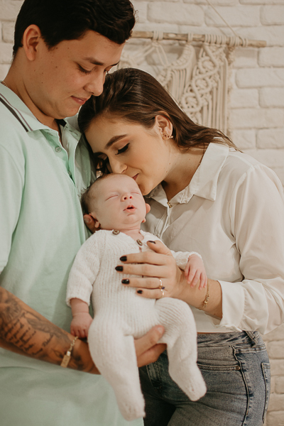  sessao newborn; newborn; campo grande; baby boy; fotos fran duailibi; mae de menina; pai de menina; newborn girl; mudo rosa; ensaio newborn; fotos de recem nascido campo grande; fotografo em campo grande; fotos de bebe; bebe com mamae; bebe com familia