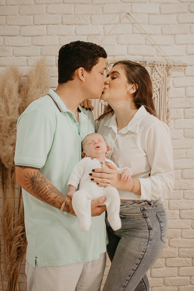  sessao newborn; newborn; campo grande; baby boy; fotos fran duailibi; mae de menina; pai de menina; newborn girl; mudo rosa; ensaio newborn; fotos de recem nascido campo grande; fotografo em campo grande; fotos de bebe; bebe com mamae; bebe com familia