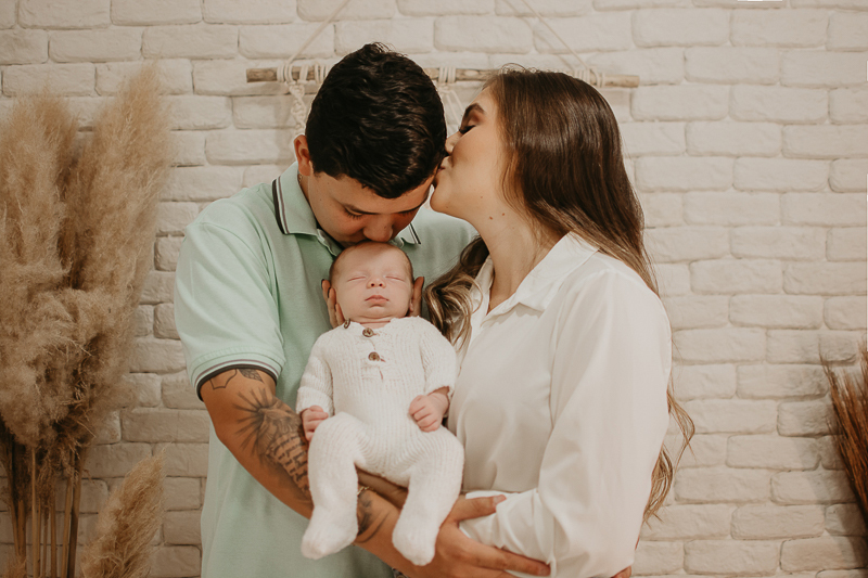  sessao newborn; newborn; campo grande; baby boy; fotos fran duailibi; mae de menina; pai de menina; newborn girl; mudo rosa; ensaio newborn; fotos de recem nascido campo grande; fotografo em campo grande; fotos de bebe; bebe com mamae; bebe com familia