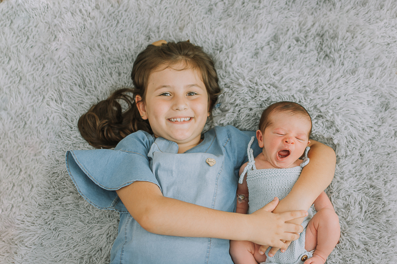  sessao newborn; newborn; campo grande; baby boy; fotos fran duailibi; mae de menina; pai de menina; newborn girl; mudo rosa; ensaio newborn; fotos de recem nascido campo grande; fotografo em campo grande; fotos de bebe; bebe com mamae; bebe com familia