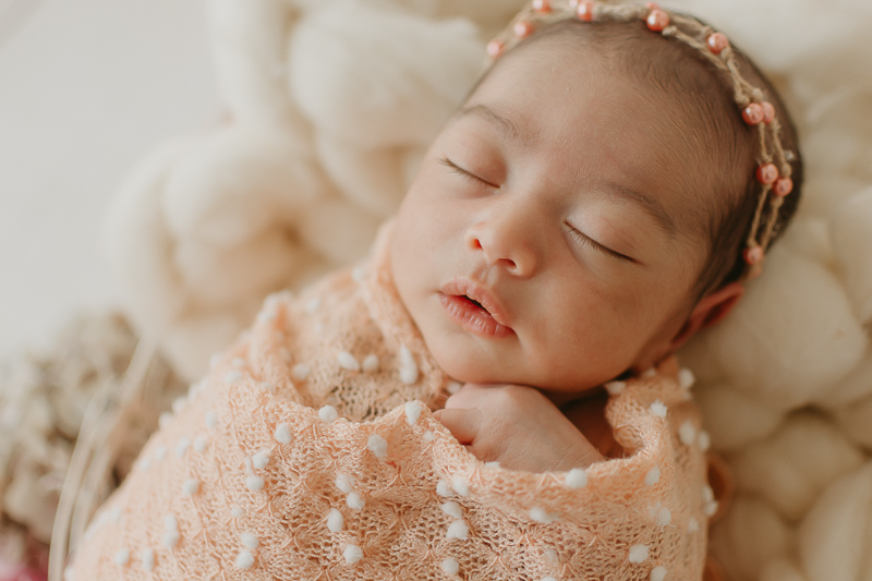  sessao newborn; newborn; campo grande; baby boy; fotos fran duailibi; mae de menina; pai de menina; newborn girl; mudo rosa; ensaio newborn; fotos de recem nascido campo grande; fotografo em campo grande; fotos de bebe; bebe com mamae; bebe com familia