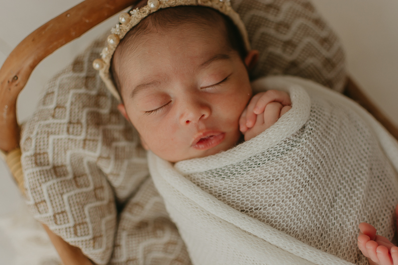  sessao newborn; newborn; campo grande; baby boy; fotos fran duailibi; mae de menina; pai de menina; newborn girl; mudo rosa; ensaio newborn; fotos de recem nascido campo grande; fotografo em campo grande; fotos de bebe; bebe com mamae; bebe com familia