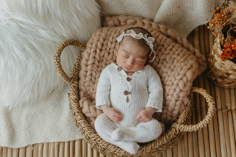  sessao newborn; newborn; campo grande; baby boy; fotos fran duailibi; mae de menina; pai de menina; newborn girl; mudo rosa; ensaio newborn; fotos de recem nascido campo grande; fotografo em campo grande; fotos de bebe; bebe com mamae; bebe com familia