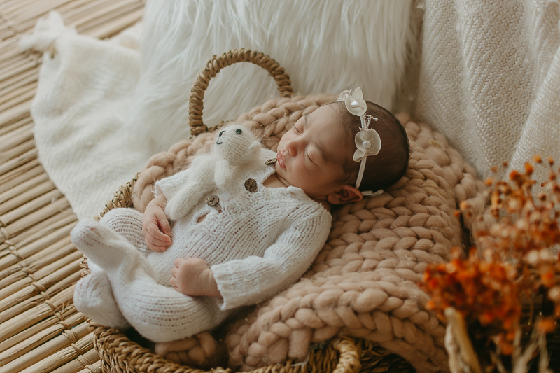  sessao newborn; newborn; campo grande; baby boy; fotos fran duailibi; mae de menina; pai de menina; newborn girl; mudo rosa; ensaio newborn; fotos de recem nascido campo grande; fotografo em campo grande; fotos de bebe; bebe com mamae; bebe com familia