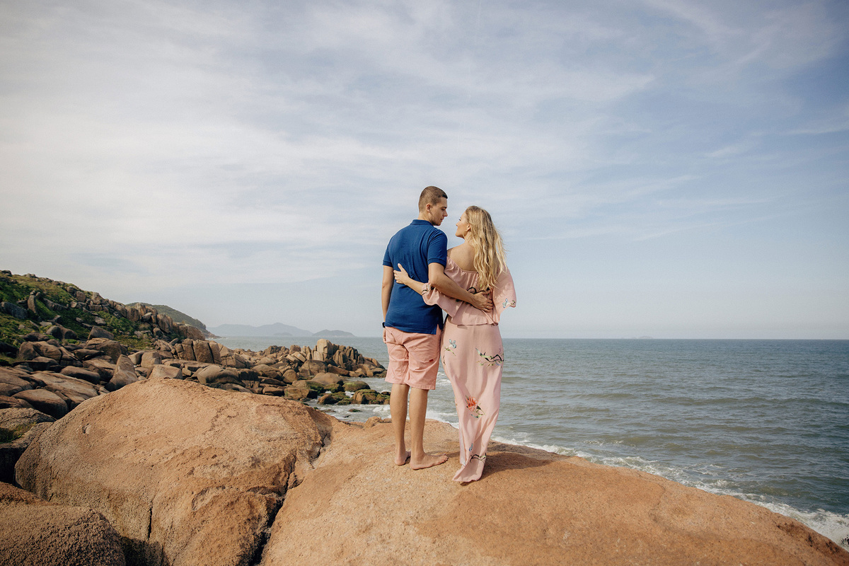 ensaio casal - ensaio pre casamento - pre wedding - ensaio na guarda do embau - ensaio na praia - ensaio no litoral - Camila e Gustavo - fotografia de casamento - fotografos jaragua do sul - Chroma Fotografia
