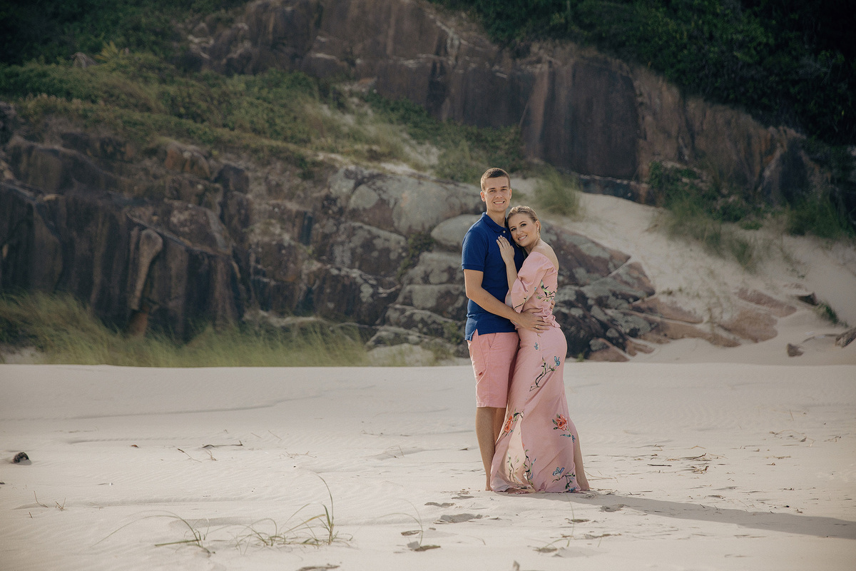ensaio casal - ensaio pre casamento - pre wedding - ensaio na guarda do embau - ensaio na praia - ensaio no litoral - Camila e Gustavo - fotografia de casamento - fotografos jaragua do sul - Chroma Fotografia
