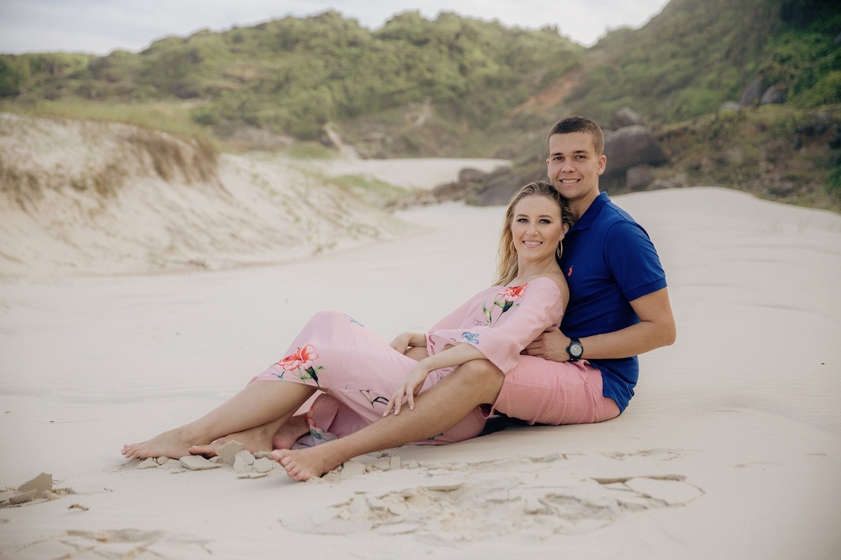 ensaio casal - ensaio pre casamento - pre wedding - ensaio na guarda do embau - ensaio na praia - ensaio no litoral - Camila e Gustavo - fotografia de casamento - fotografos jaragua do sul - Chroma Fotografia