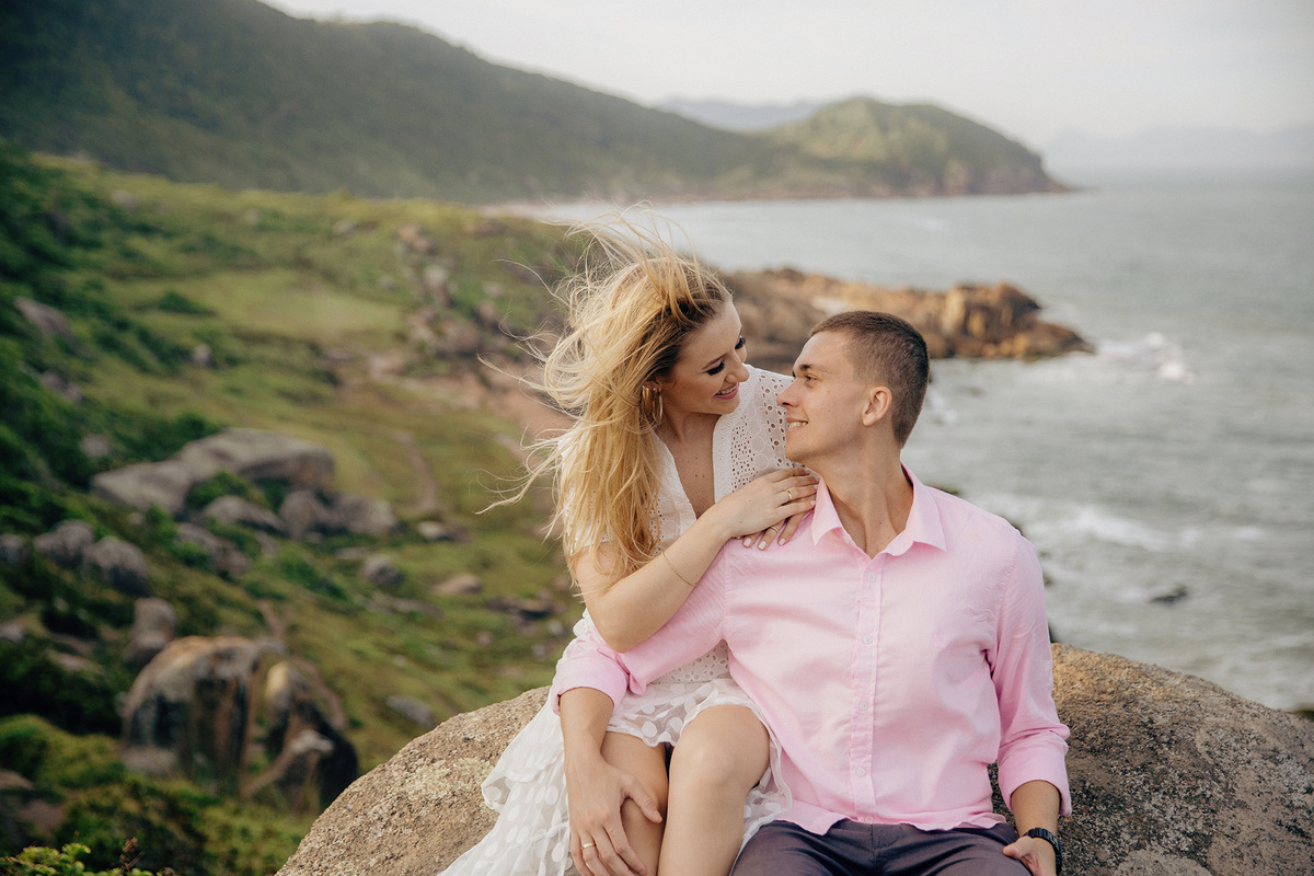 ensaio casal - ensaio pre casamento - pre wedding - ensaio na guarda do embau - ensaio na praia - ensaio no litoral - Camila e Gustavo - fotografia de casamento - fotografos jaragua do sul - Chroma Fotografia