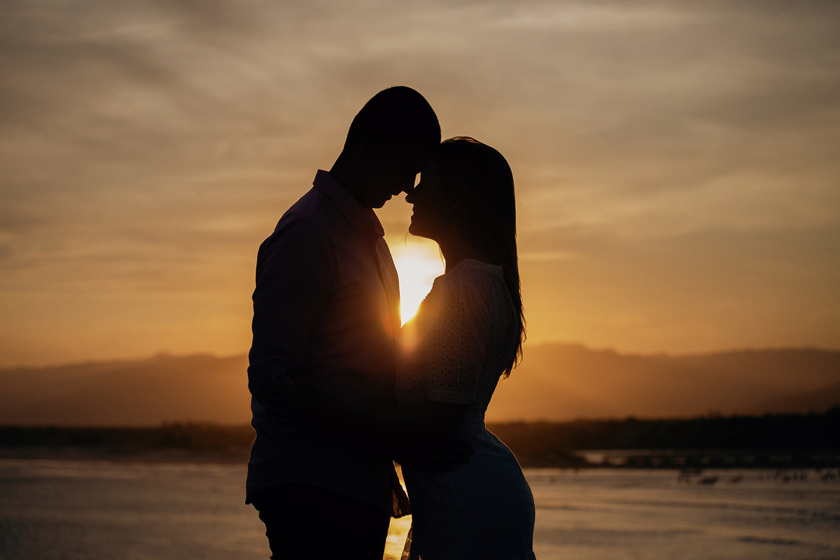 ensaio casal - ensaio pre casamento - pre wedding - ensaio na guarda do embau - ensaio na praia - ensaio no litoral - Camila e Gustavo - fotografia de casamento - fotografos jaragua do sul - Chroma Fotografia