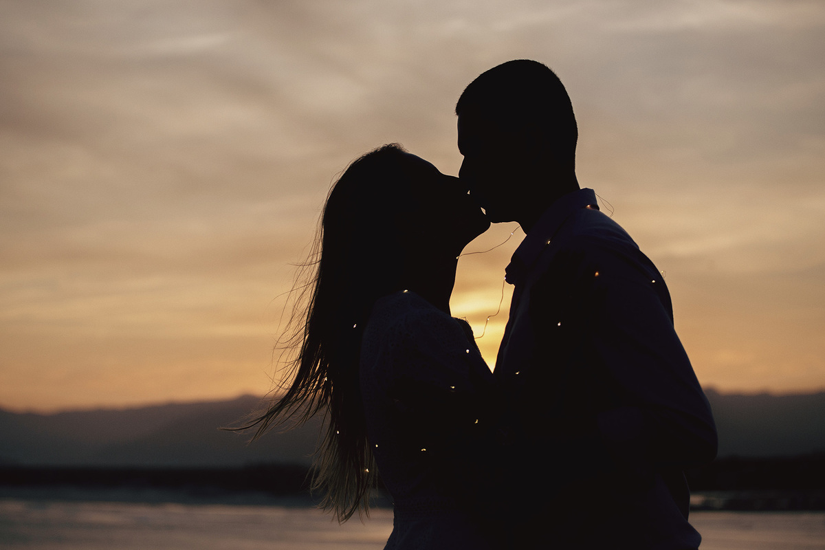 ensaio casal - ensaio pre casamento - pre wedding - ensaio na guarda do embau - ensaio na praia - ensaio no litoral - Camila e Gustavo - fotografia de casamento - fotografos jaragua do sul - Chroma Fotografia