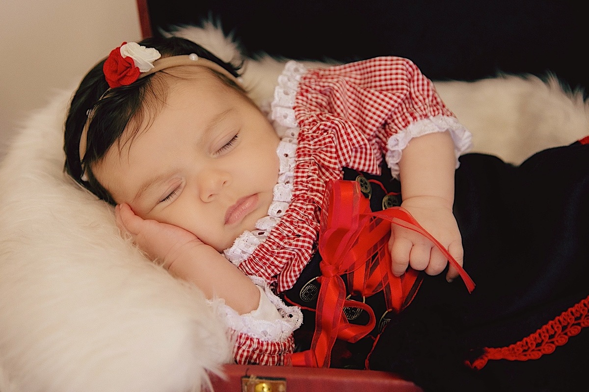 ensaio acompanhamento - ensaio mensal - mae de menina - ensaio em casa - ensaio externo - fotografos jaragua do sul - fotografia de familia - chroma fotografia