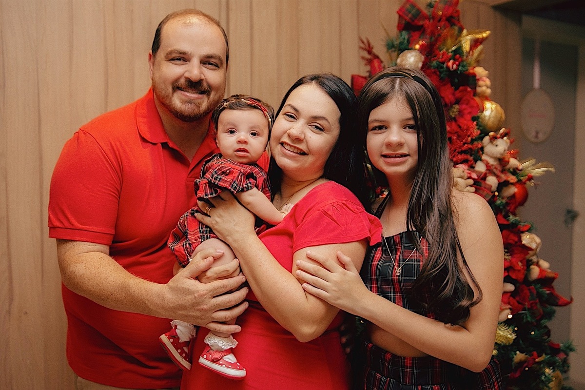ensaio acompanhamento - ensaio mensal - mae de menina - ensaio em casa - ensaio externo - fotografos jaragua do sul - fotografia de familia - chroma fotografia
