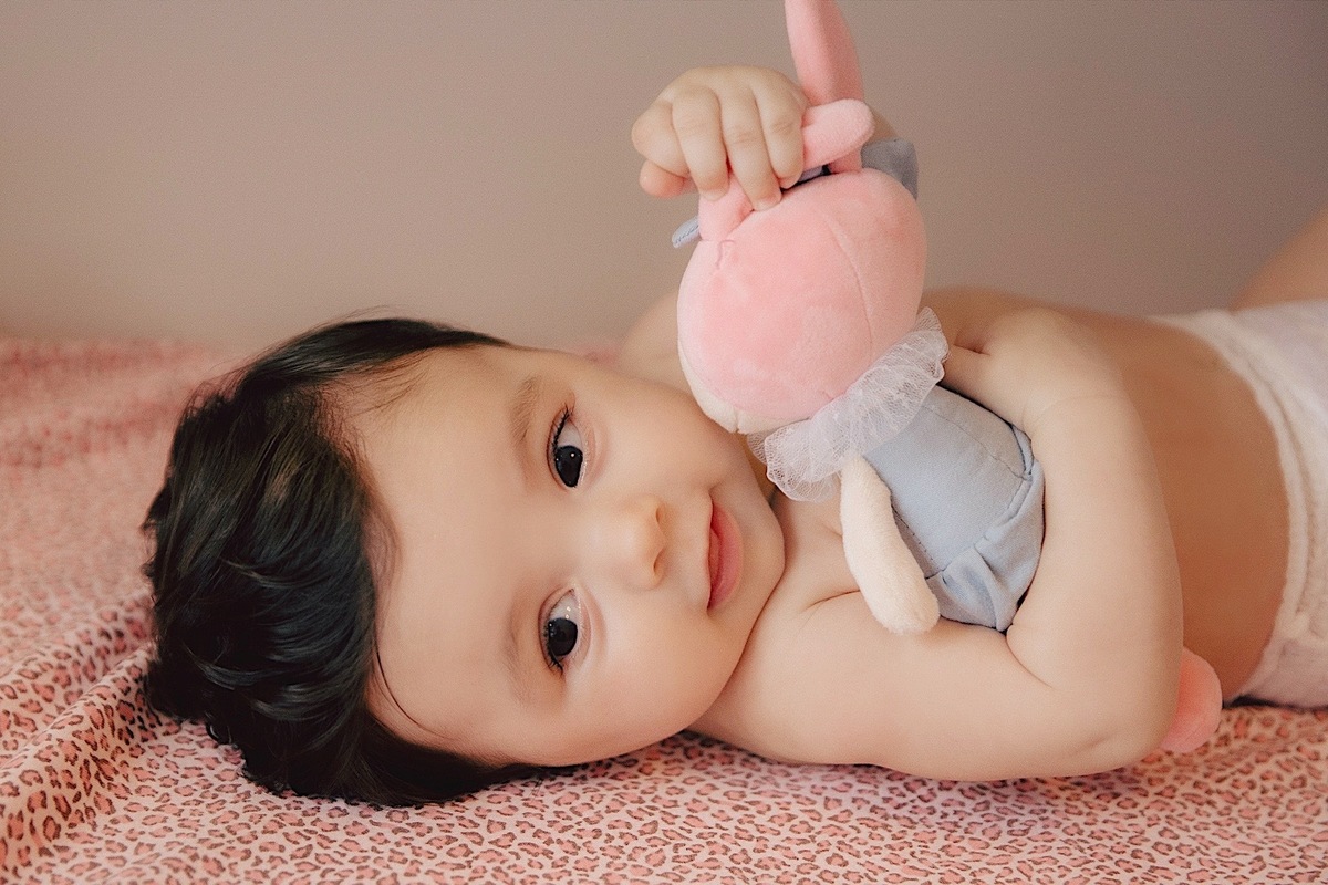 ensaio acompanhamento - ensaio mensal - mae de menina - ensaio em casa - ensaio externo - fotografos jaragua do sul - fotografia de familia - chroma fotografia