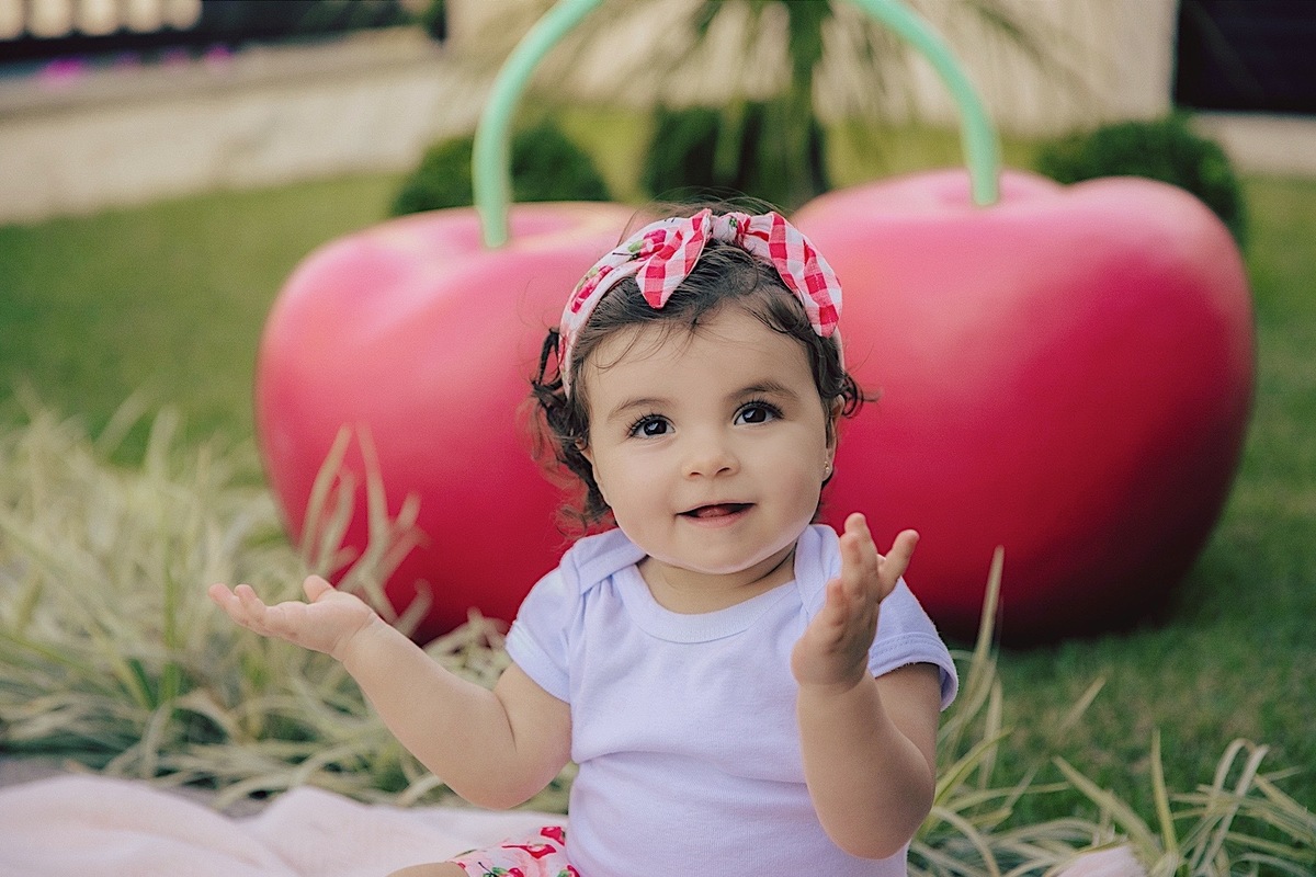 ensaio acompanhamento - ensaio mensal - mae de menina - ensaio em casa - ensaio externo - fotografos jaragua do sul - fotografia de familia - chroma fotografia