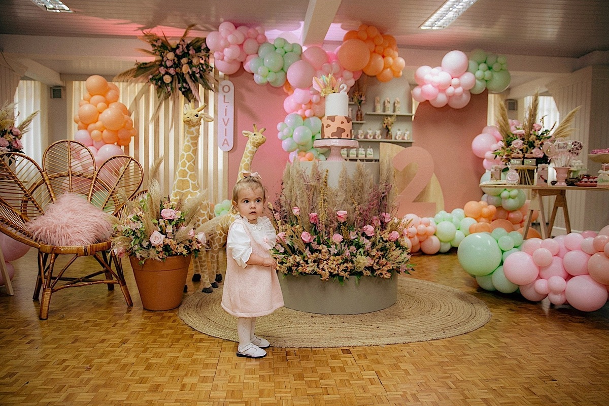 aniversario - aniversario infantil - mae de menina - festa infantil - tema safari menina - fotografos jaragua do sul - fotografos de familia - chroma fotografia