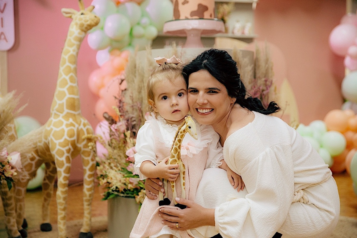 aniversario - aniversario infantil - mae de menina - festa infantil - tema safari menina - fotografos jaragua do sul - fotografos de familia - chroma fotografia