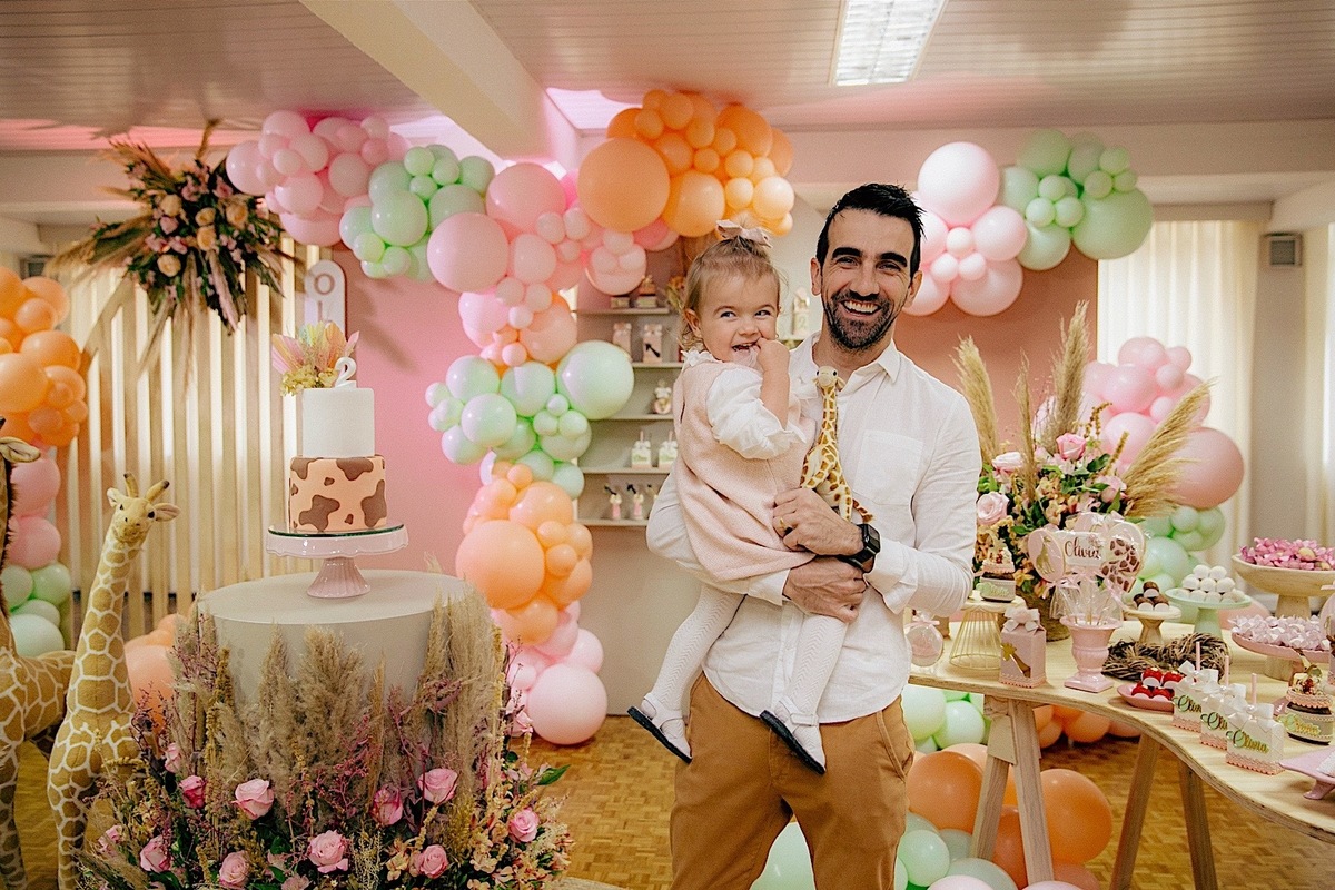 aniversario - aniversario infantil - mae de menina - festa infantil - tema safari menina - fotografos jaragua do sul - fotografos de familia - chroma fotografia