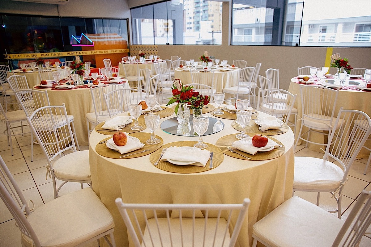 aniversario - festa de aniversario - aniversarsario infantil - mae de menina - tema branca de neve - fotografia de familia - fotografos jaragua do sul - chroma fotografia