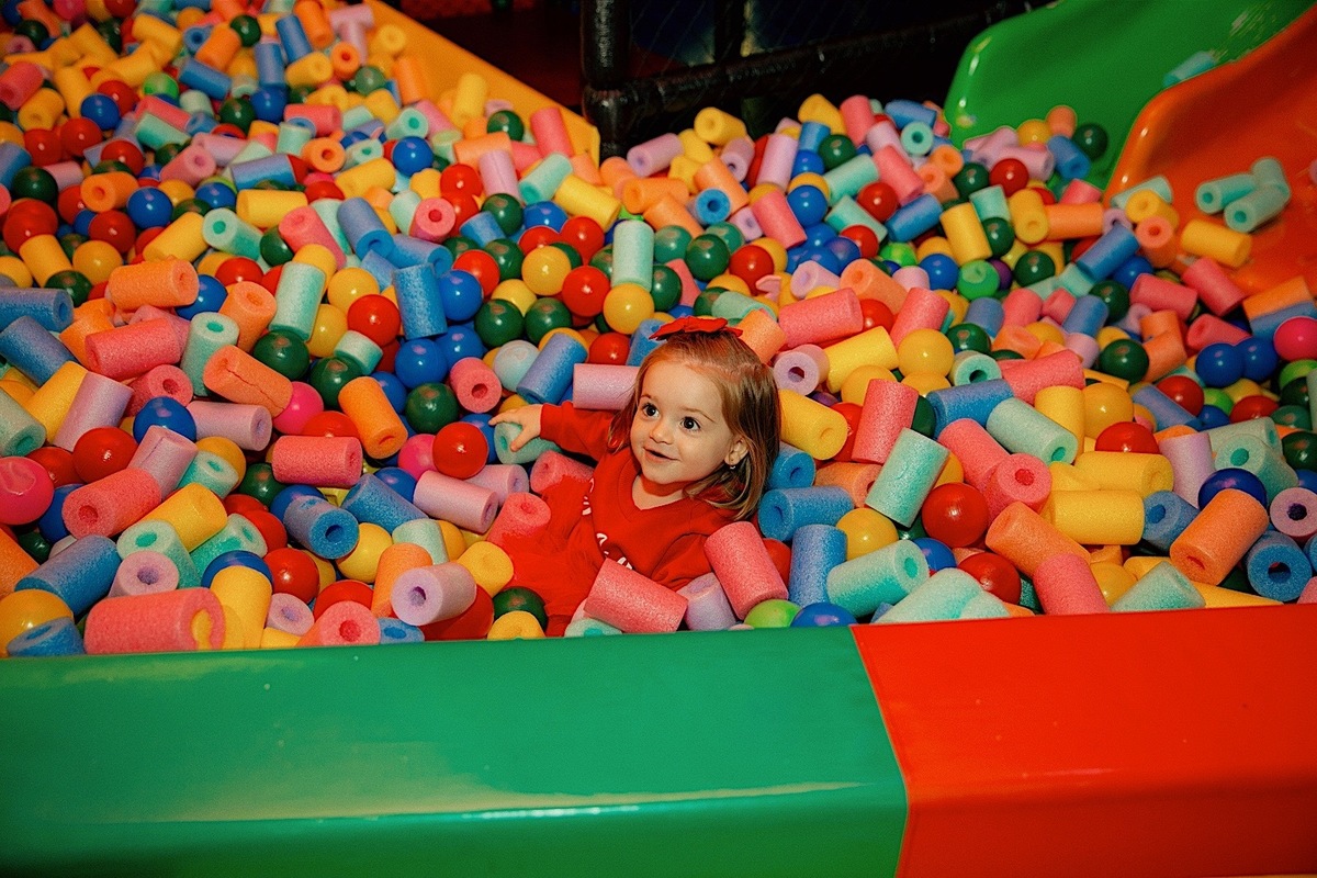 aniversario - festa de aniversario - aniversarsario infantil - mae de menina - tema branca de neve - fotografia de familia - fotografos jaragua do sul - chroma fotografia