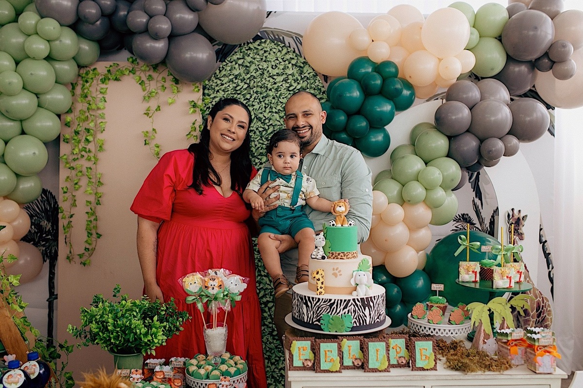 aniversario - aniversario infantil - aniversario de 1 ano - tema safari  - mae de menino - pai de menino - festa infantil - fotografos de familia - fotografos jaragua do sul - chroma fotografia