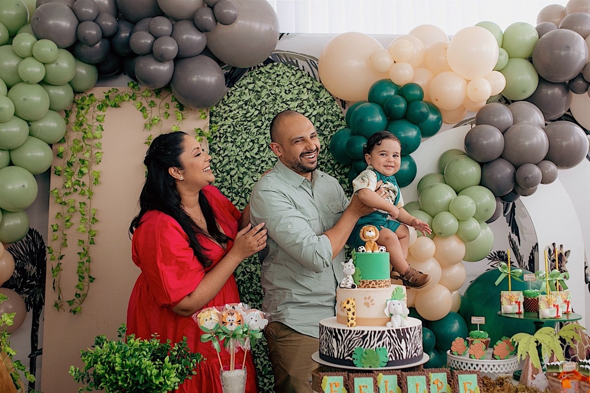 aniversario - aniversario infantil - aniversario de 1 ano - tema safari  - mae de menino - pai de menino - festa infantil - fotografos de familia - fotografos jaragua do sul - chroma fotografia
