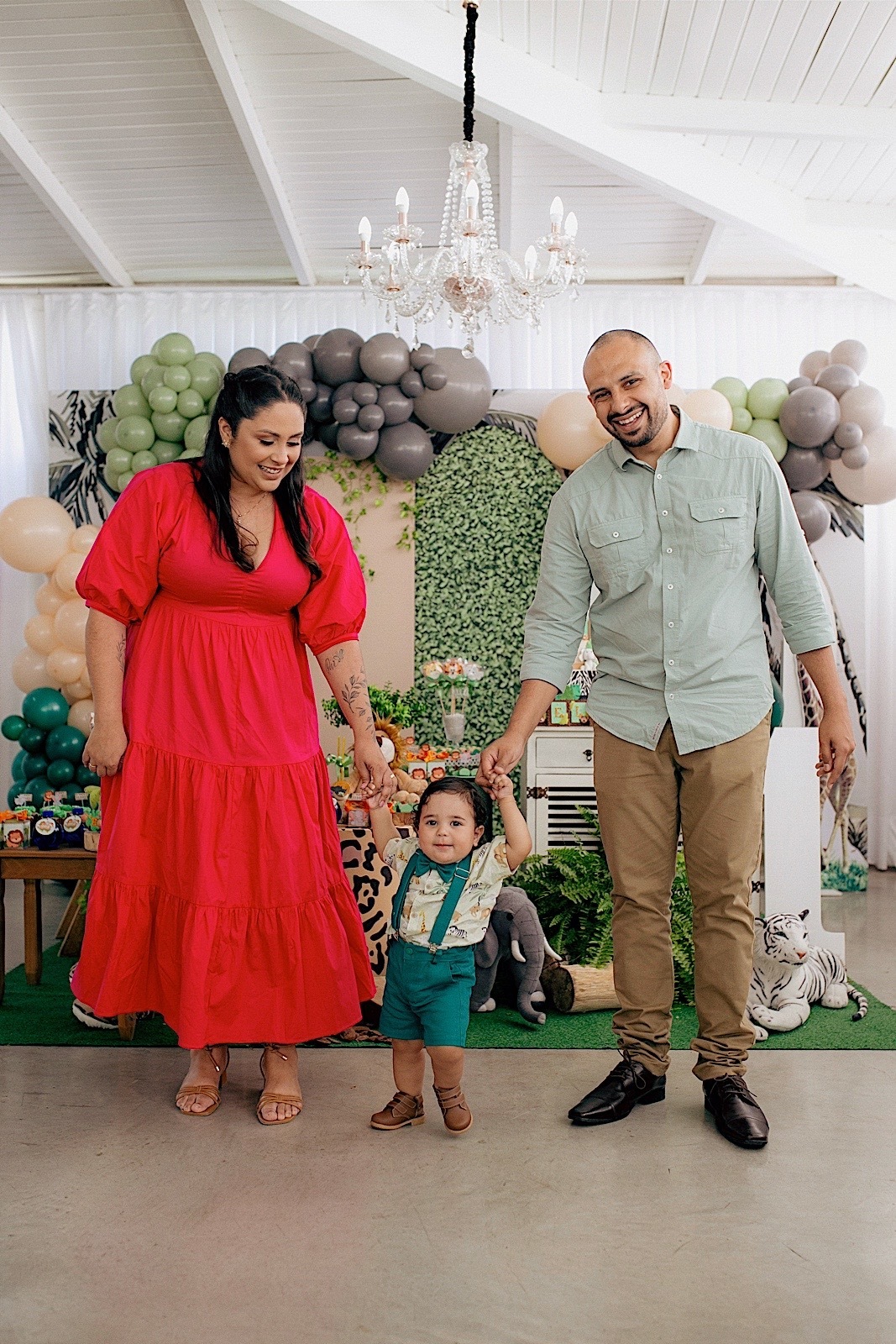 aniversario - aniversario infantil - aniversario de 1 ano - tema safari  - mae de menino - pai de menino - festa infantil - fotografos de familia - fotografos jaragua do sul - chroma fotografia