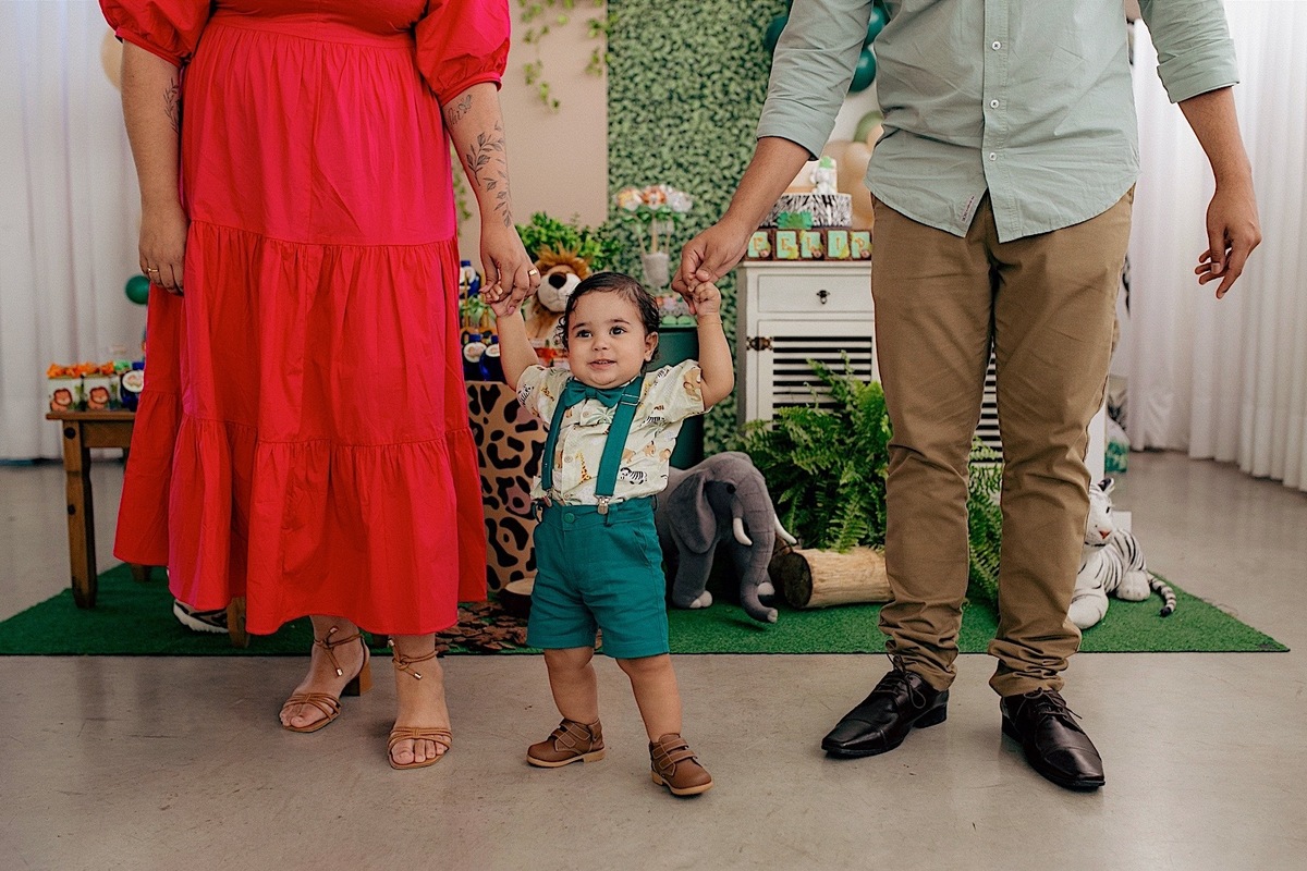 aniversario - aniversario infantil - aniversario de 1 ano - tema safari  - mae de menino - pai de menino - festa infantil - fotografos de familia - fotografos jaragua do sul - chroma fotografia