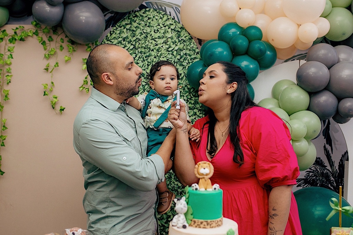 aniversario - aniversario infantil - aniversario de 1 ano - tema safari  - mae de menino - pai de menino - festa infantil - fotografos de familia - fotografos jaragua do sul - chroma fotografia