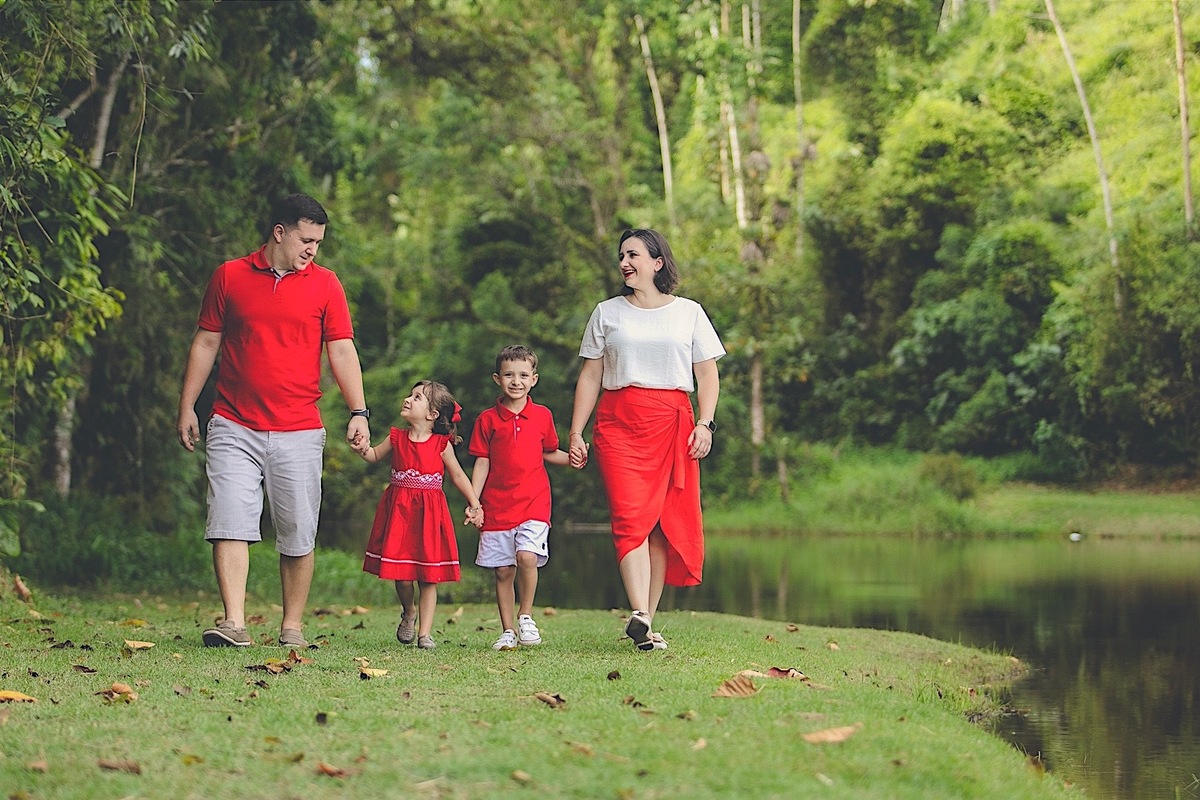 ensaio de natal - natal 2022 - ensaio de natal externo - ensaio ao ar livre - ensaio familia - fotografos de familia - fotografia infantil - chroma fotografia - jaragua do sul
