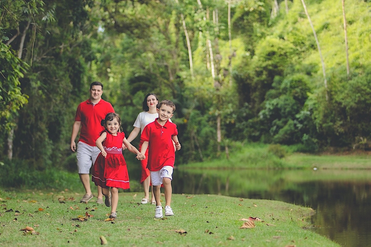 ensaio de natal - natal 2022 - ensaio de natal externo - ensaio ao ar livre - ensaio familia - fotografos de familia - fotografia infantil - chroma fotografia - jaragua do sul
