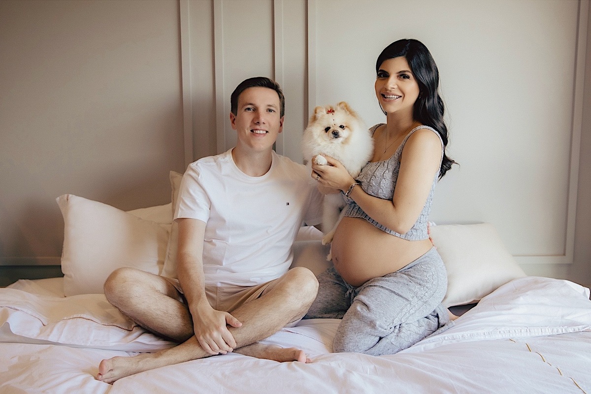 ensaio gestante - gestante - ensaio família - ensaio a espera de Lara - ensaio em casa - ensaio em jaraguá do sul - fotografia de familia - fotografos jaragua do sul - chroma fotografia