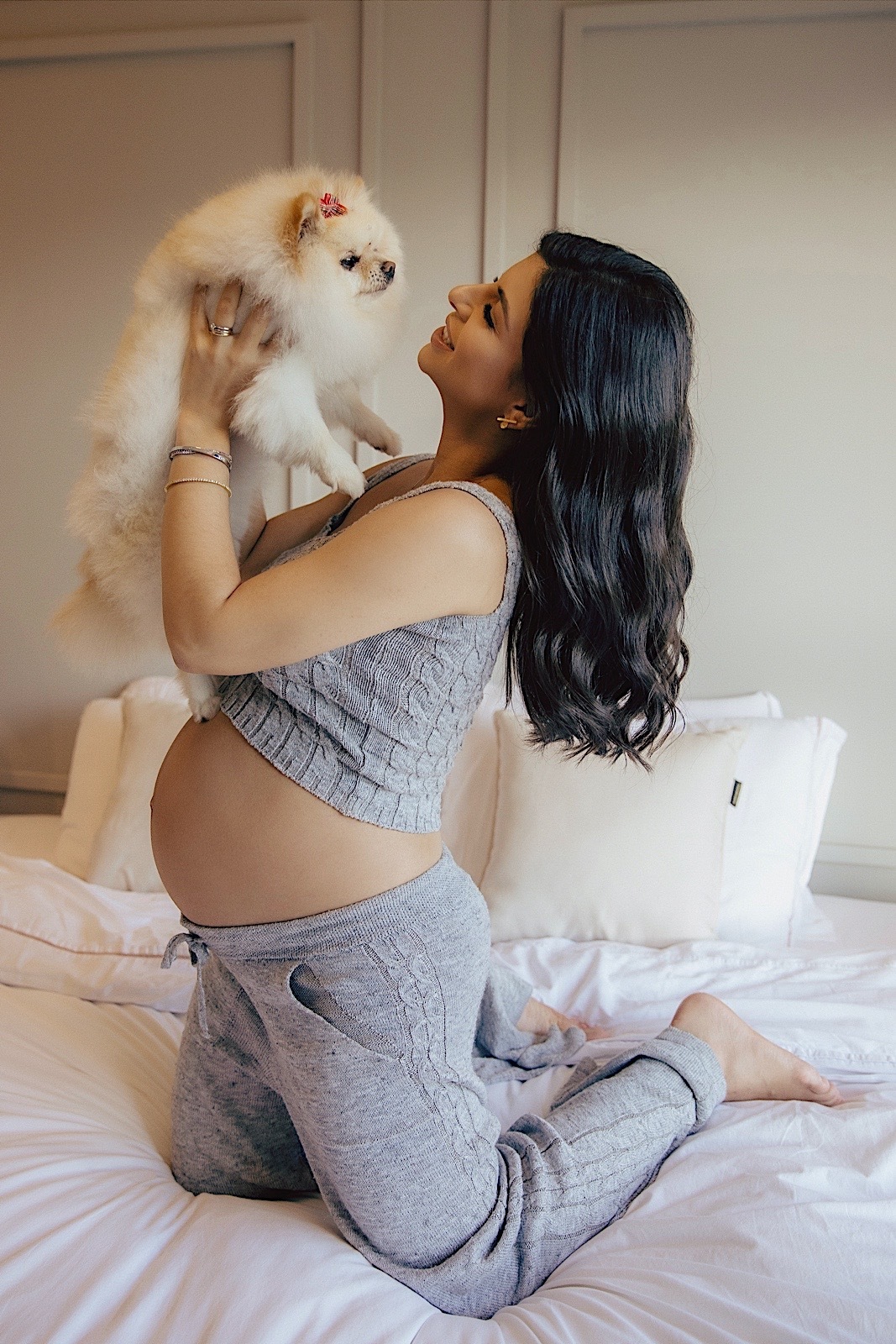 ensaio gestante - gestante - ensaio família - ensaio a espera de Lara - ensaio em casa - ensaio em jaraguá do sul - fotografia de familia - fotografos jaragua do sul - chroma fotografia