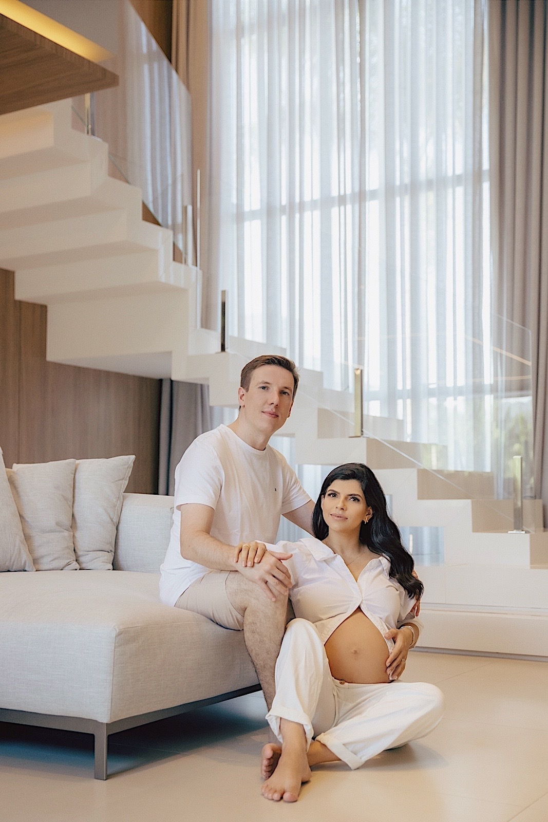 ensaio gestante - gestante - ensaio família - ensaio a espera de Lara - ensaio em casa - ensaio em jaraguá do sul - fotografia de familia - fotografos jaragua do sul - chroma fotografia