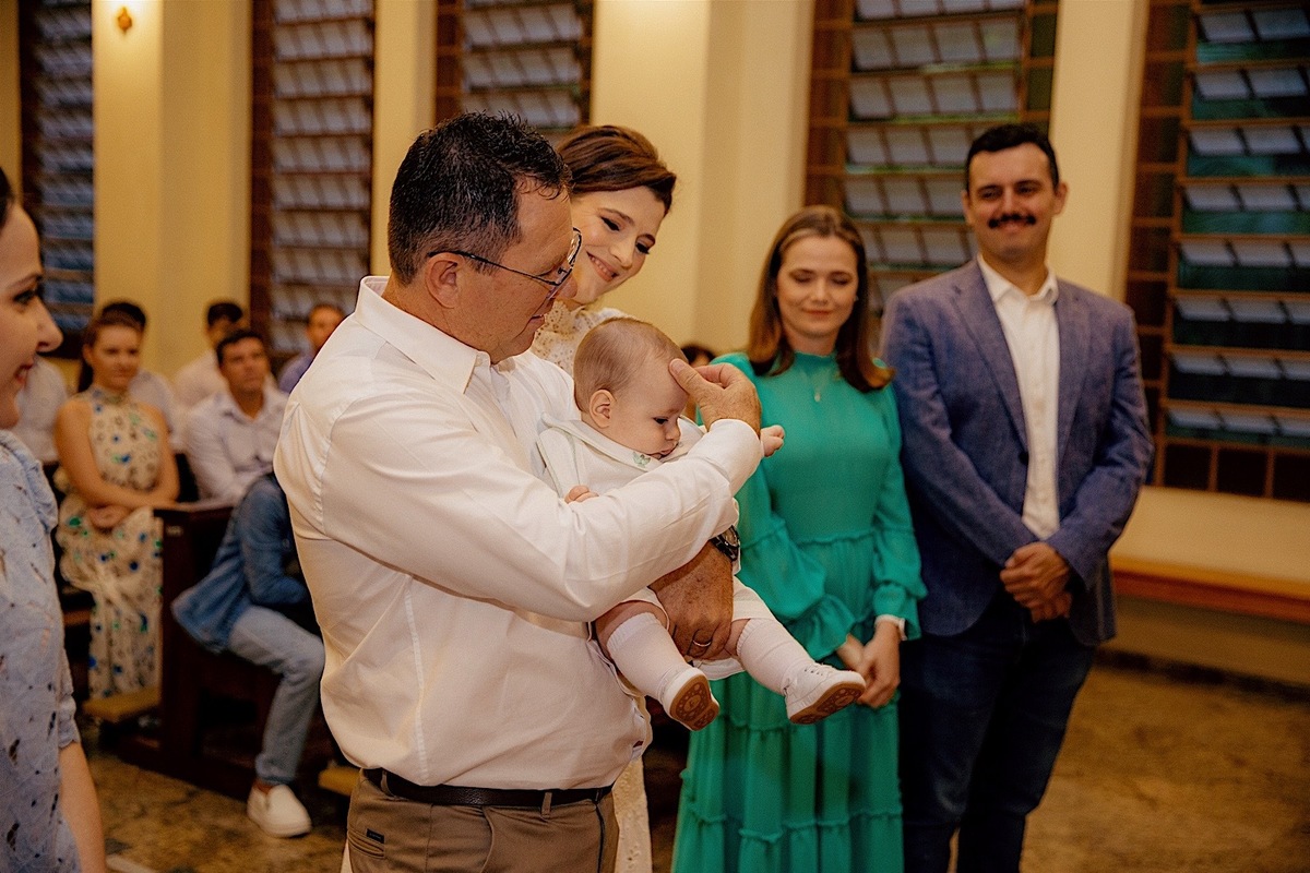 batizado - batismo - batismo do Fernando - fotografia infantil - fotografos de familia - mae de menino - batizado no noviciado - batismo em jaragua do sul - Chroma Fotografia