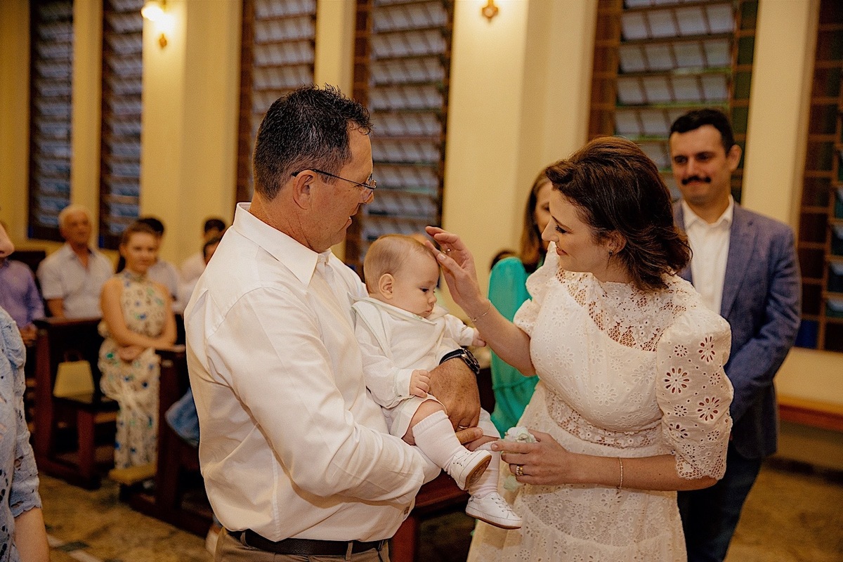 batizado - batismo - batismo do Fernando - fotografia infantil - fotografos de familia - mae de menino - batizado no noviciado - batismo em jaragua do sul - Chroma Fotografia