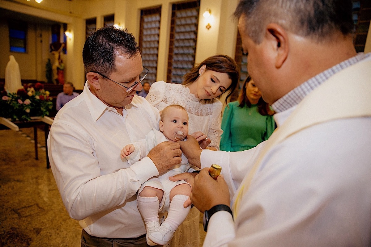 batizado - batismo - batismo do Fernando - fotografia infantil - fotografos de familia - mae de menino - batizado no noviciado - batismo em jaragua do sul - Chroma Fotografia